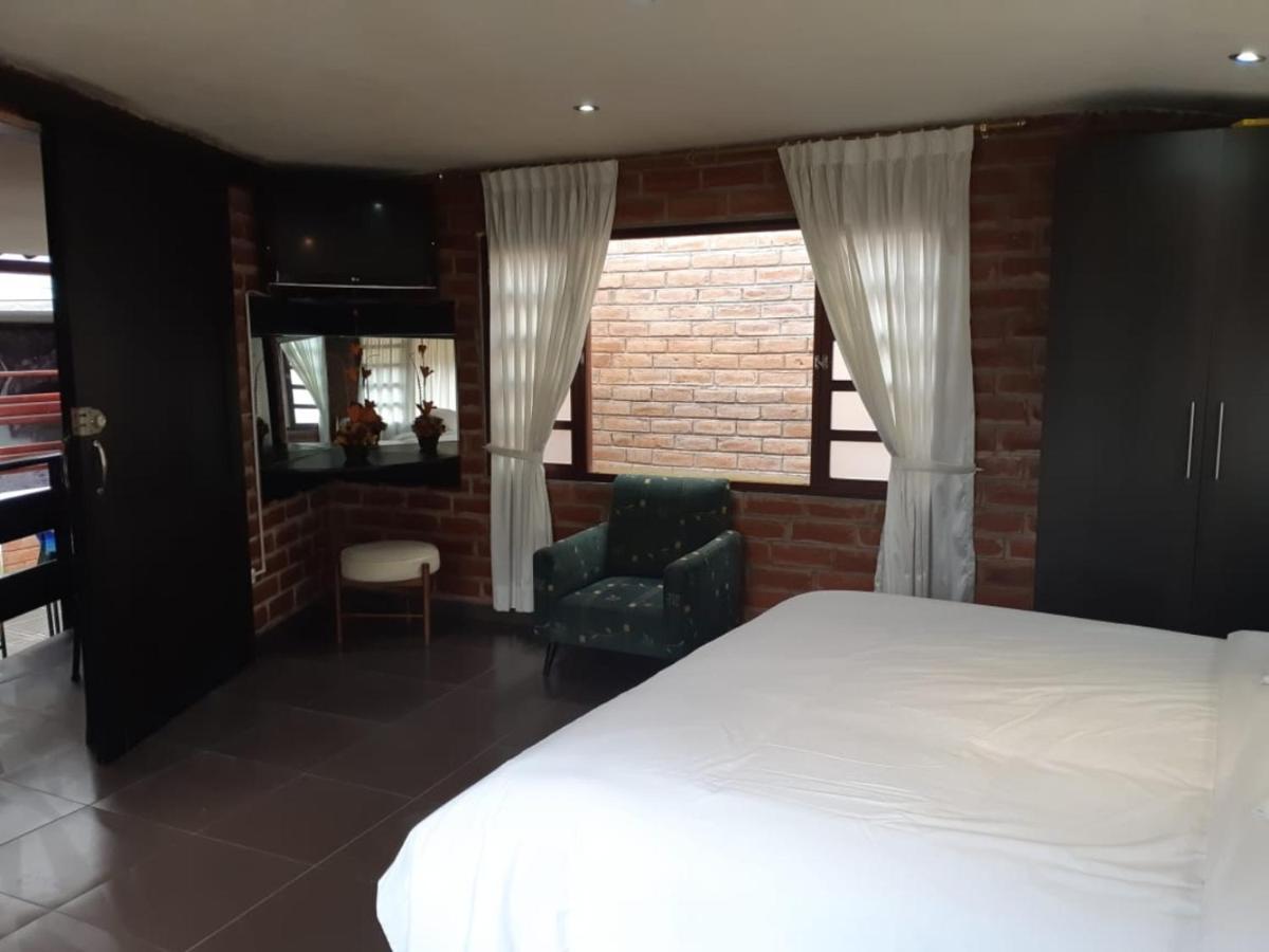El Pedron Hotel Banos  Exterior photo